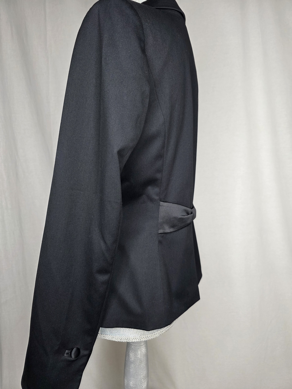 White House Black Market Tuxedo Style Women's Black Satin-Trim Sx 6 Blazer - Picture 4 of 11